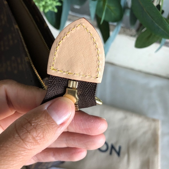 Louis Vuitton Toiletry 26 - Picture 5 of 8